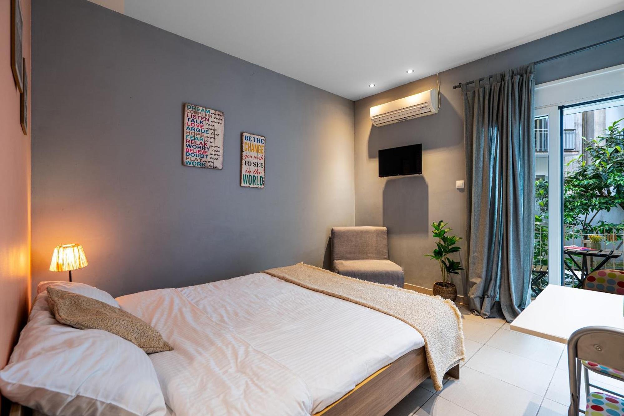 Ideally Located Apartment In Central เอเธนส์ ภายนอก รูปภาพ